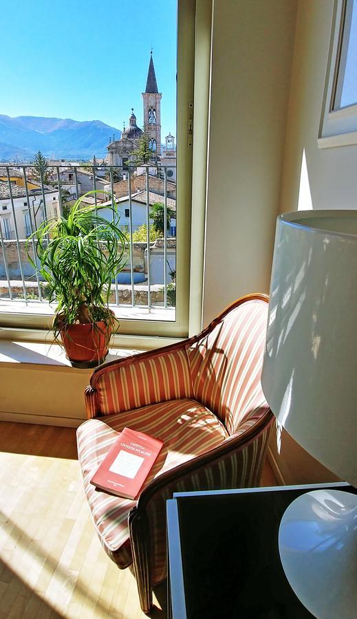 La Finestra Sulmo Apartment Сулмона Екстериор снимка