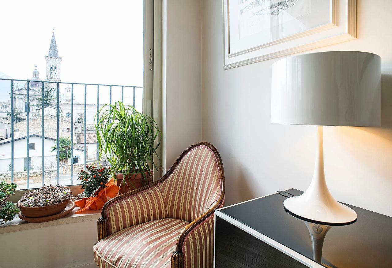La Finestra Sulmo Apartment Сулмона Екстериор снимка
