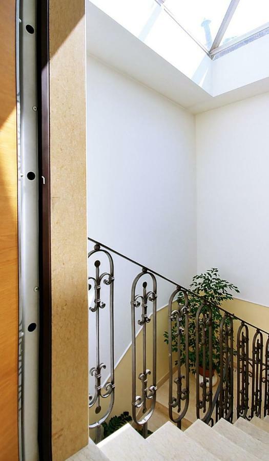 La Finestra Sulmo Apartment Сулмона Екстериор снимка